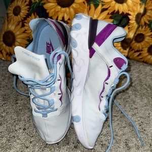 NWOT Nike Retail 145$